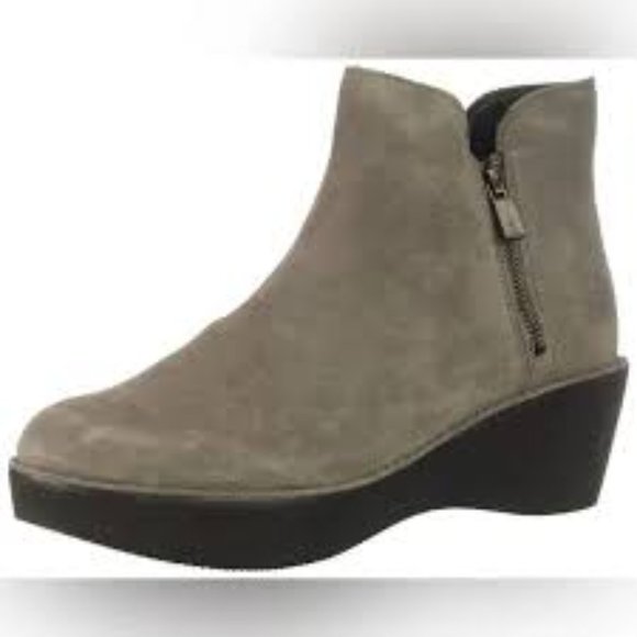 Reaction Kenneth Cole Shoes - Kenneth Cole Reaction Gray Suede Prime Platform Bootie Size 6